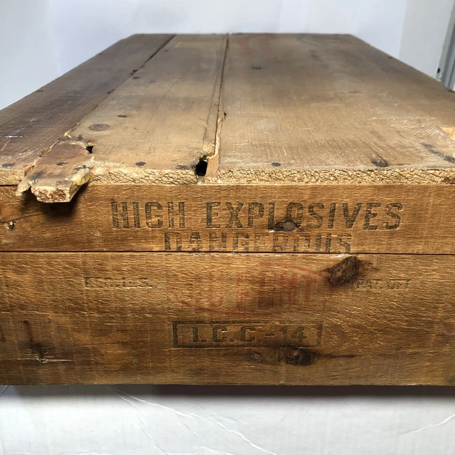 DUPONT Explosive Dynamite Box Vintage Dovetail Wood Crate Authentic Big Read 11