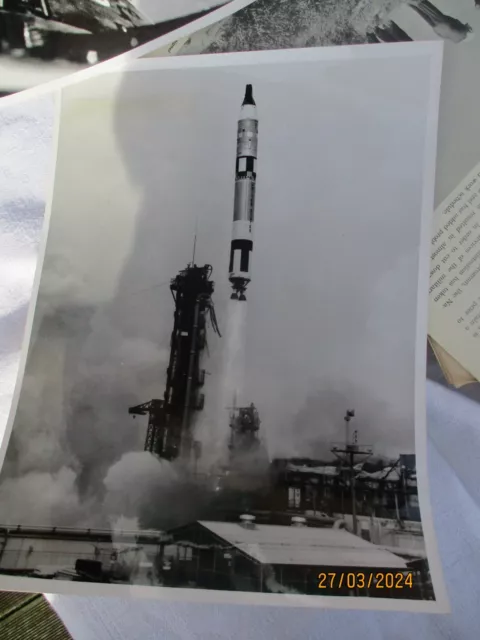 Raumfahrtprogramm USA Gemini Apollo Broschüren Bilder
