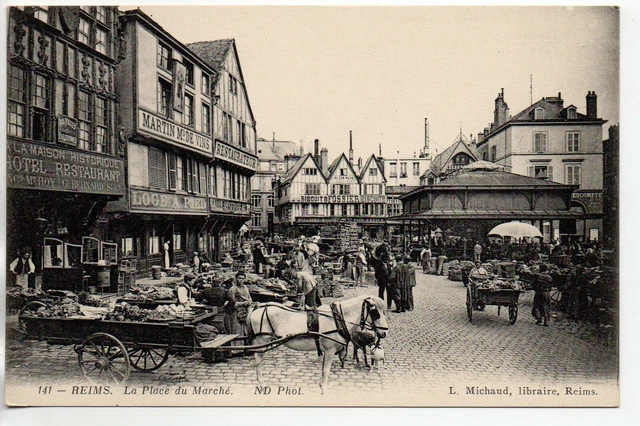 REIMS - Marne - CPA 51 - Théme Marché - un attelage place du marché