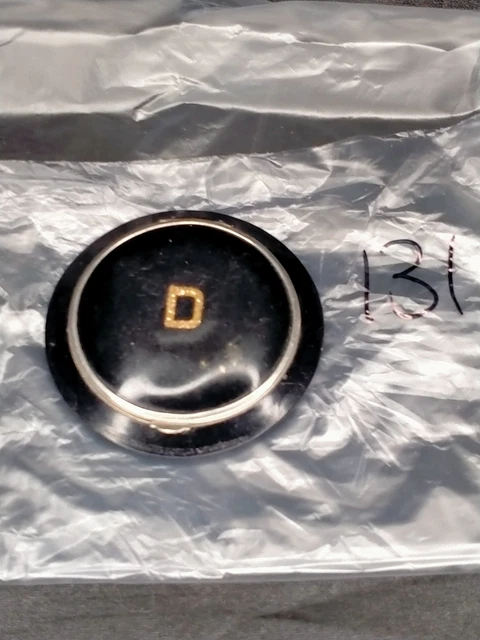 Vintage Black Bakelite Powder Compact with Initial D on Lid #0131 Good Condition