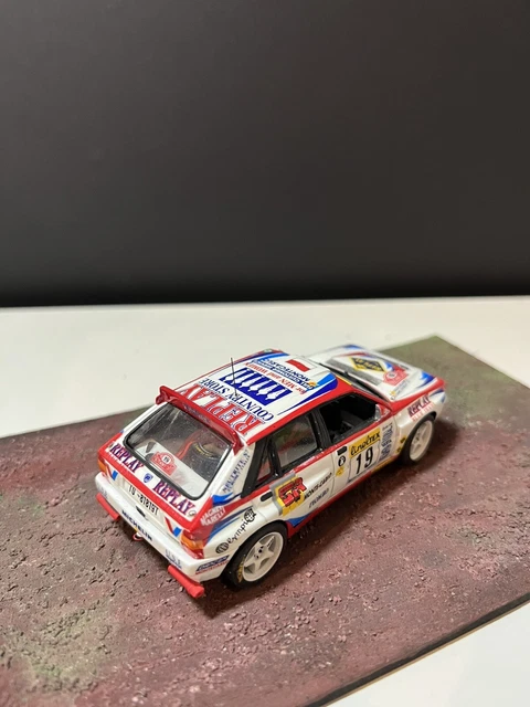 SIMCA ARONDE ELYSEE MATIGNON 1957 Blanc et Rouge ALTAYA 1:43 EUR 26,90