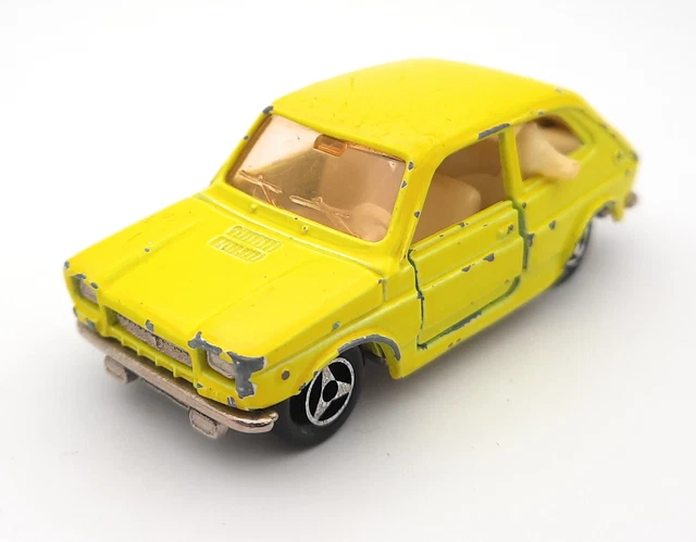 MAJORETTE FIAT 127 + Voiture de course - Roues précoces - Rare ! VMNIB