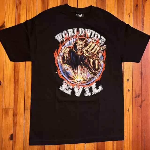 VINTAGE UNDERTAKER WORLDWIDE Evil T-Shirt WWE Wrestlemania Size Large ...