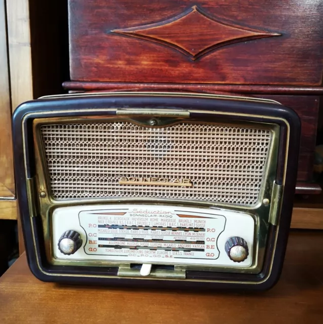 Ancien Très Belle Radio SONNECLAIR Séduction TSF Bakélite Poste Lampe Vintage