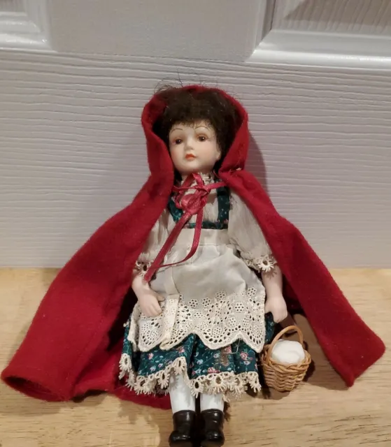 Vintage 1985 Avon Little Red Riding Hood 8" Doll