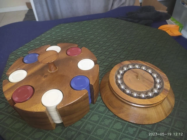 Tiger Oak Poker Chip Carousel Unique large bearing design w/ 200 mint clay chips