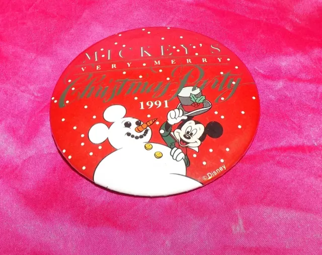 🏰 Disney Parks 1991 Mickeys Very Merry Christmas Party Employee Pinback Pin