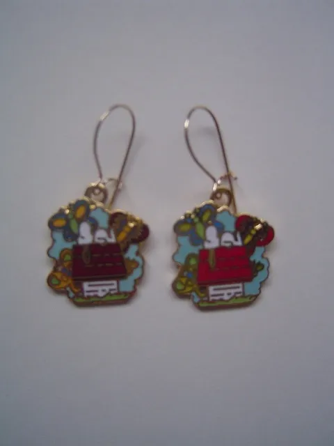 Snoopy Aviva Brand Snoopy On Doghouse With Butterflies Earrings New, Mint!