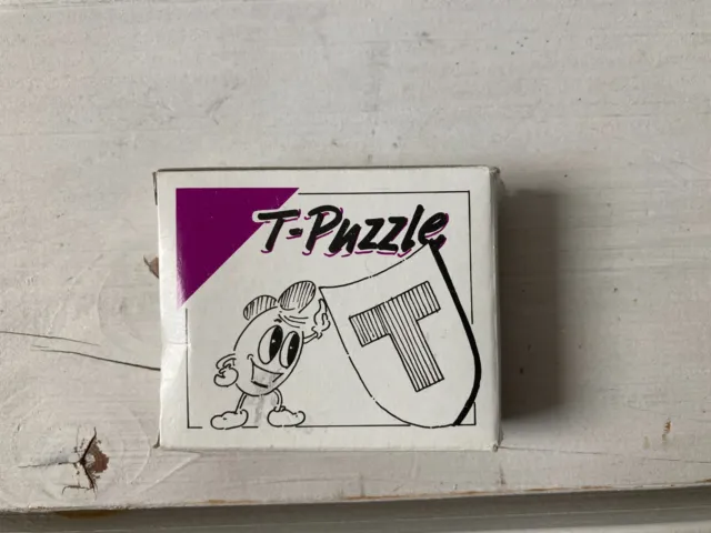 Süßes kleines altes Holzspiel Geduldsspiel Holzpuzzle „T- Puzzle“