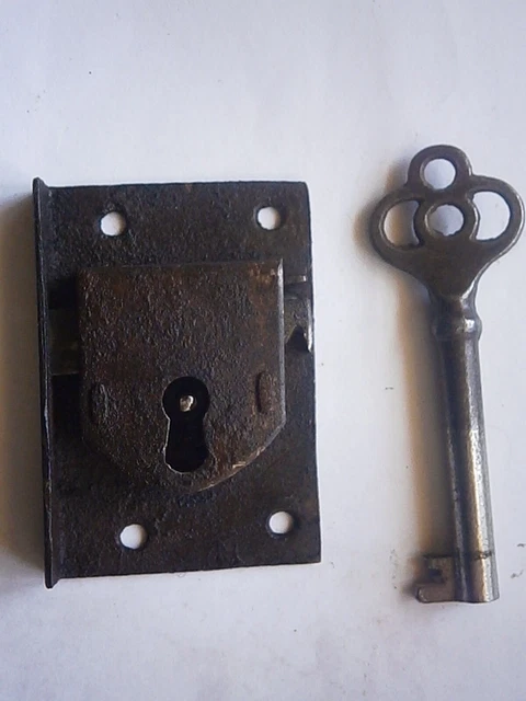 longcase clock lock and key