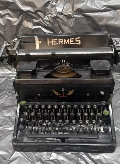 alte schreibmaschine hermes paillard