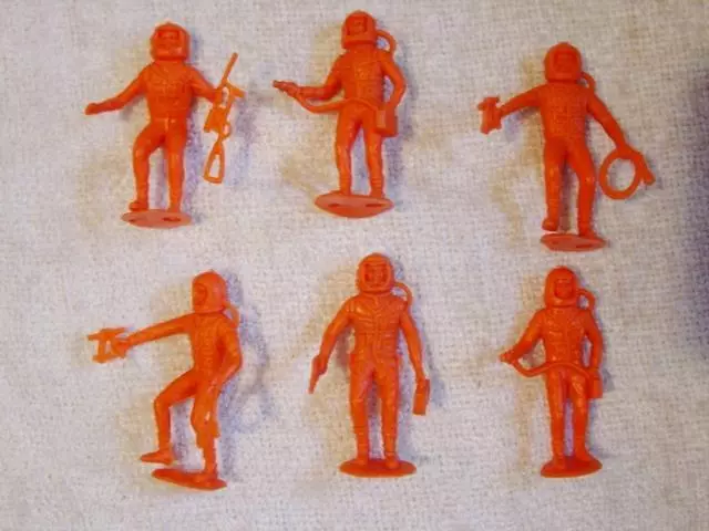 (6) MPC 1960s - Operation Moon Base - Orange Plastic Astronaut Figures (RARE)