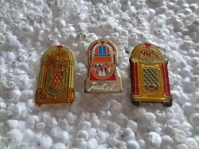Job lot of 3 Jukebox shaped metal lapel pins