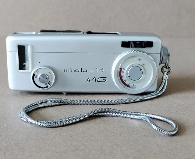 16mm Film Camera Minolta 16 Camera Minolta 16 MG-S Black 16mm