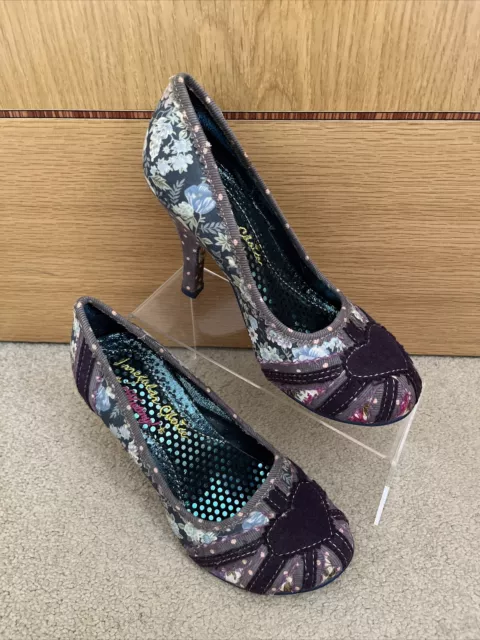 IRREGULAR CHOICE PATTY. Union jack Heels. 40. 6 1 2. 26.00