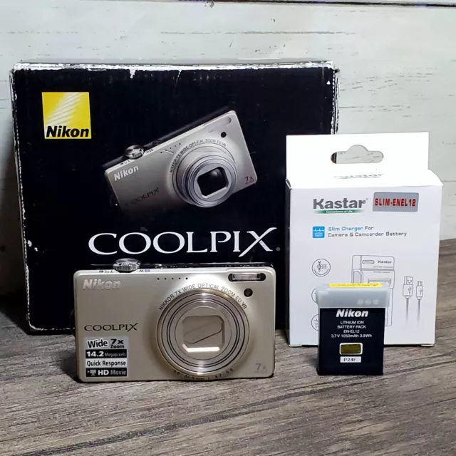 Nikon Coolpix S6000 14.2MP x7 Zoom w/Box Digital Camera Battery Charger -TESTED