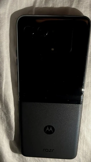 Motorola razr 40 ultra - 256GB - Infinite Black (Unlocked) (Dual SIM)