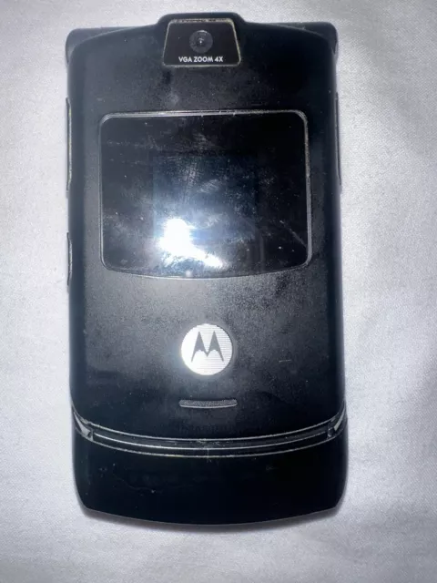 Retro Black Motorola Razr Flip Mobile Phone