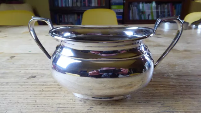 Vintage Sheffield Silver Plate & Cutlery Co Two Handled Bowl/Pot EPNS A1