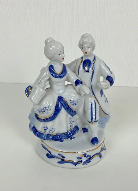 Ancienne magnifique statue en porcelaine de Chine bleu et blanc "Couple"