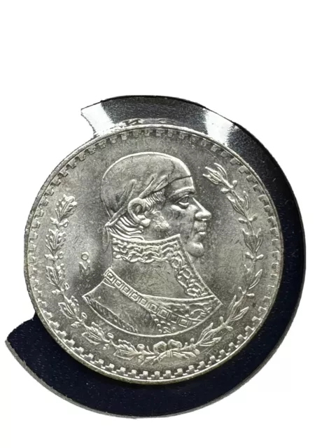 Large Brilliant Uncirculated Silver Mexico Un Peso Coin! Mexican Un Peso!