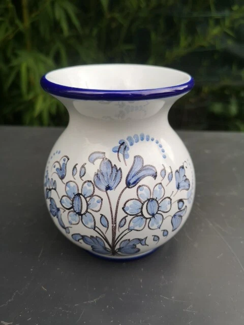 Vases de Sèvres en porcelaine bleue - En vente sur France vase de sèvres Vases de Sèvres en porcelaine bleue - En vente sur France vase de sèvres