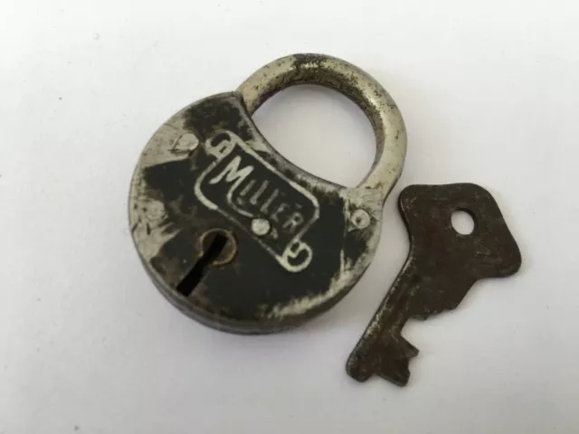 Lock Vintage Old MILLER THE YALE & TOWNE MFG CO lock Padlock Collectible