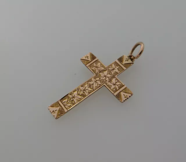 Antique Chester Hallmarked 9Ct Gold Cross Ivy Leaf Pendant Sentimental With Dent