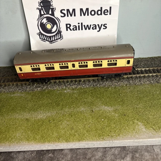 TRI ANG OO GAUGE R21 Coach No: M7071 £3 95 PicClick UK TRI ANG OO GAUGE R21 Coach No: M7071 £3 95 PicClick UK
