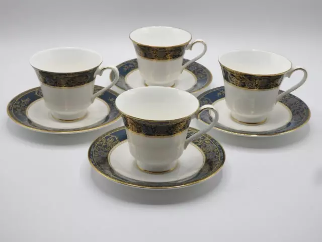 1st QUALITY Royal DOULTON CARLYLE Set of 4 TEA CUPS & SAUCERS vgc