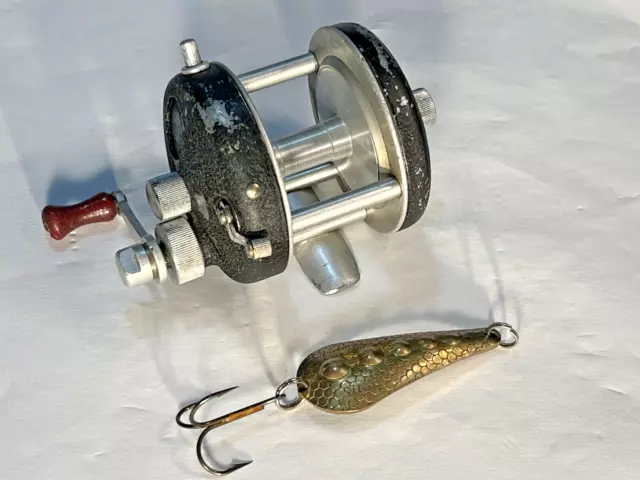 VICTORY C3 VINTAGE Fishing Caster Reel + Victory Silex Lure 1950s Made In  Sweden $250.00 - PicClick