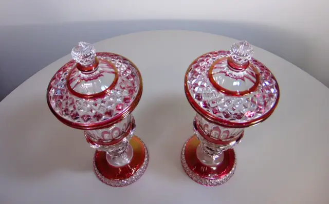 Vintage Paar Westmoreland Rubin Blitzglas mit Deckel Sockel Urnen/Mantel Gläser 2