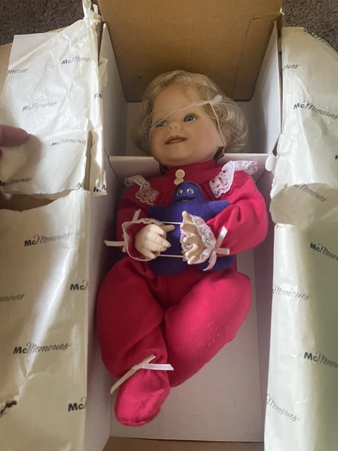 Ashton Drake Mcdonalds McMemories Sharing a Good Time Porcelain Doll  w COA