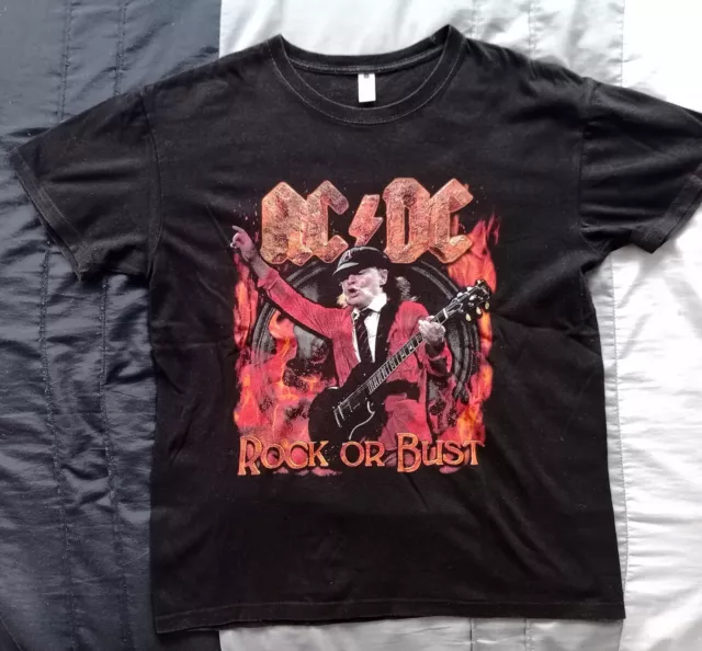AC/DC Rock or Bust. World Tour 2015! T Shirt. Large.