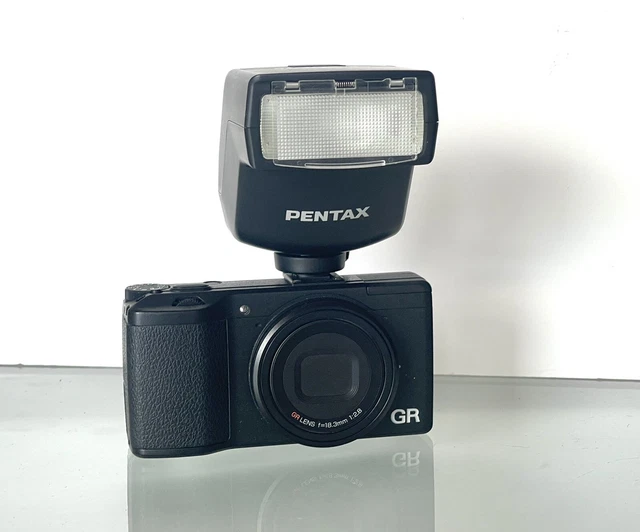 Ricoh GR 16.2MP Digital Camera - Black with Pentax AF-200fg flash 2