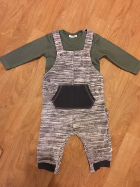 Ensemble combinaison bébé garçon 6-9 mois prochaine tenue body et velours dungarees