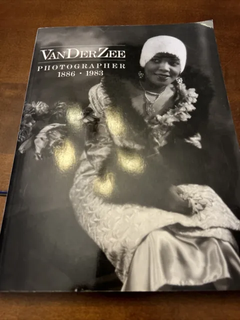 VanDerZee Photographer 1886 to 1983 : African-American Harlem Photographer