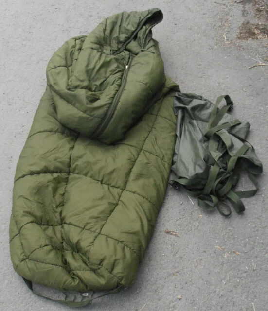 BRITISH ARMY ARCTIC Sleeping bags Compression sack included £60.00
