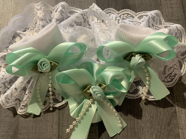 Calze scuola romane/spagnole Frilly taglia 6-8,5 con fiocco in perfette condizioni e clip per capelli