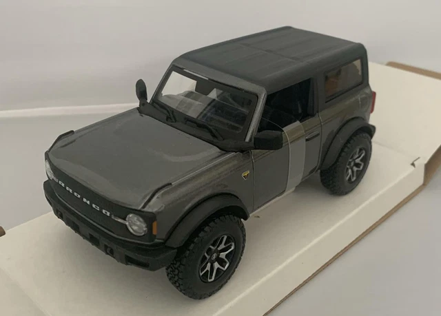Maisto 31530 Ford Bronco Badlands 2021 Arancione - Modellino Diecast Scala 1:24 Con Tetto Nero