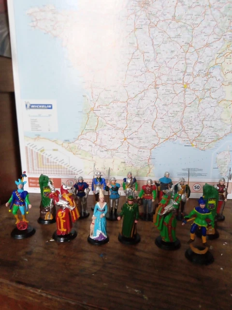 Lot De 32 Figurines Mokarex Pour Jeu D'échecs - Personnages Historiques - Plastique à Peindre - Ancien Régime