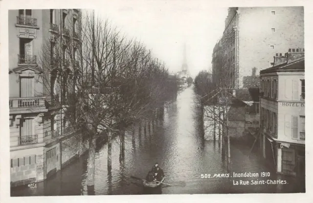 PARIS - Inondation 1910 - La Rue Saint-Charles