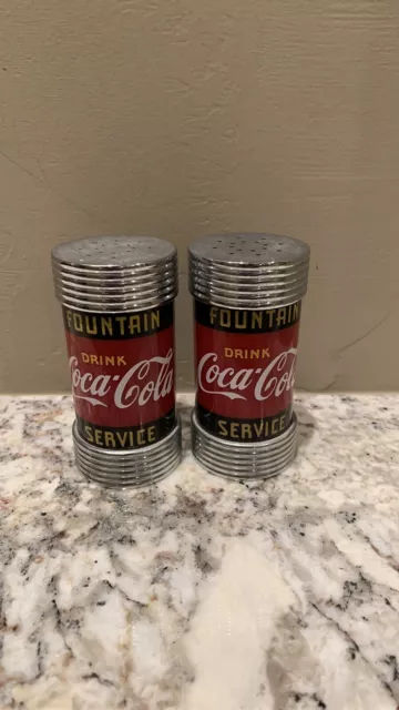 Vintage 1997 Coca-Cola salt and pepper shakers fountain service set 4” die-cast