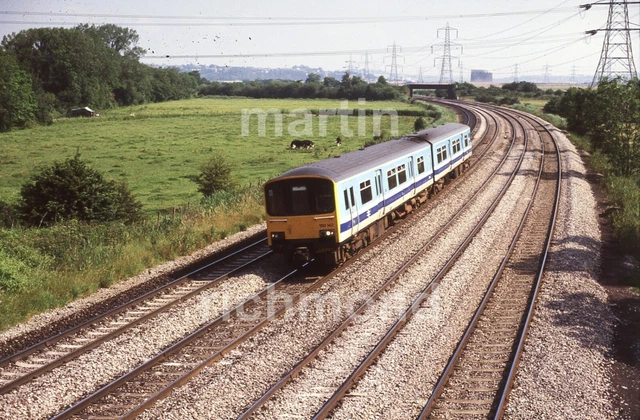 BRITISH RAIL CLASS 150 DMU 150142 Unmounted 35mm Slide RN415 £2.99 ...