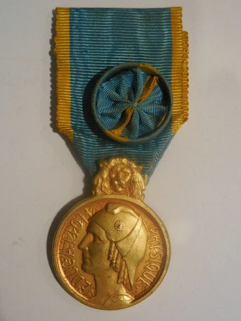 MEDAILLE D HONNEUR Des Chemins De Fer En Boite Attribuee 1957 EUR 10,00