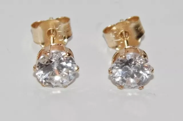 9ct Gold 0.25ct Solitaire Stud Earrings - UK MADE - Simulated Diamond