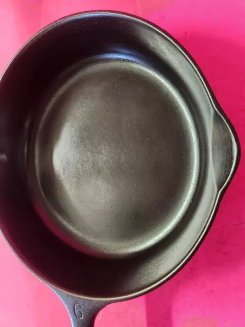 Vintage  WAGNER WARE Cast Iron No. 6 Skillet  1056 O  - RESTORED - SITS FLAT