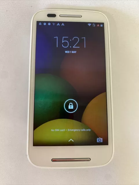 Motorola Moto E 4GB XT1021 White (Unlocked) Android Smartphone B2