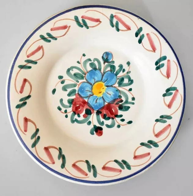 Plato de cerámica decorado a mano y fabricado en España. 11 cm