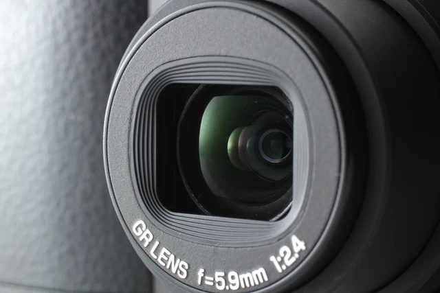 [Near MINT in Box] RICOH GR Digital II 10.1MP digital Camera black From JAPAN 3